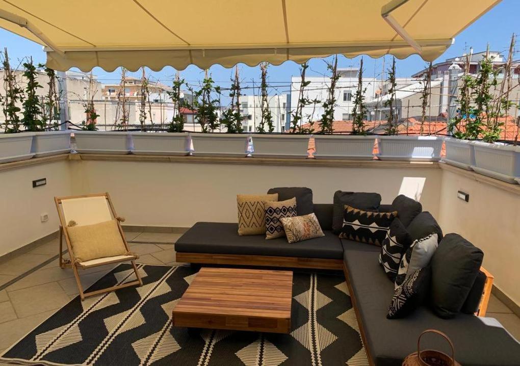 Wood Luxury House Apartment Pescara Exterior photo